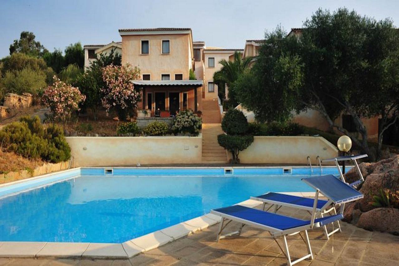 Hotel Micalosu Cannigione Exterior foto